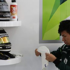 Kamui Kobayashi se prepara para los entrenamientos