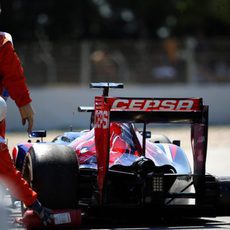 Jean-Eric Vergne perdió la rueda trasera derecha de su STR9