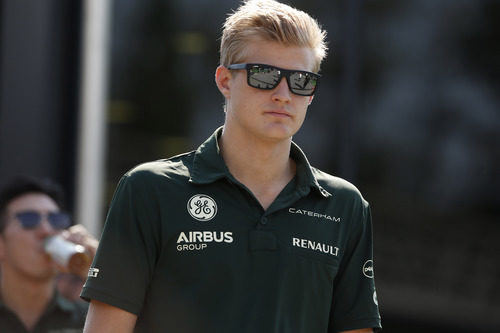 Marcus Ericsson por el paddock