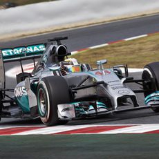 Cuarta pole del año para Lewis Hamilton