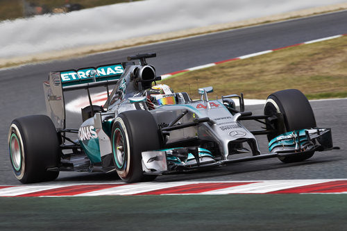 Cuarta pole del año para Lewis Hamilton