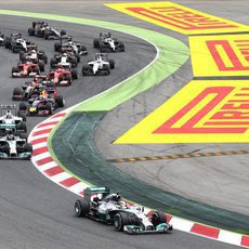 Lewis Hamilton mantuvo la pole en Barcelona