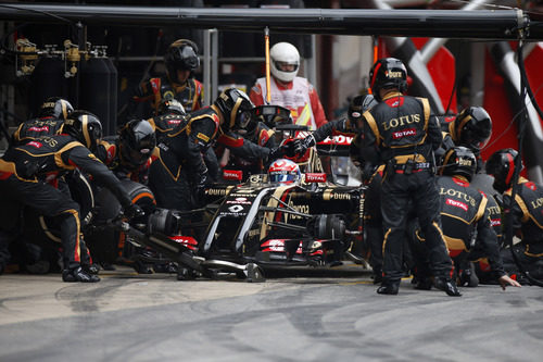 Romain Grosjean haciendo su parada