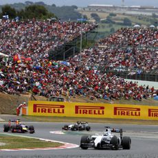 Felipe Massa por delante de Vettel y Hülkenberg