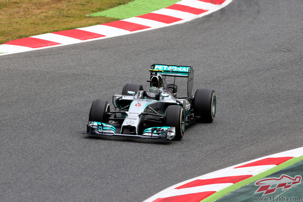 Nico Rosberg volvió a ser segundo con el W05