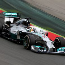 Cuarta victoria consecutiva de Lewis Hamilton en 2014