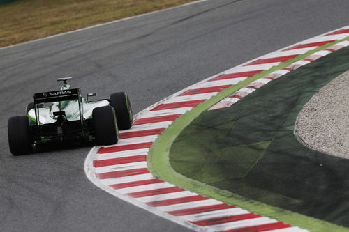 Curva en Barcelona para Kamui Kobayashi