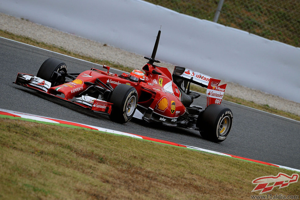 Kimi Räikkönen rodó poco el primer día de test