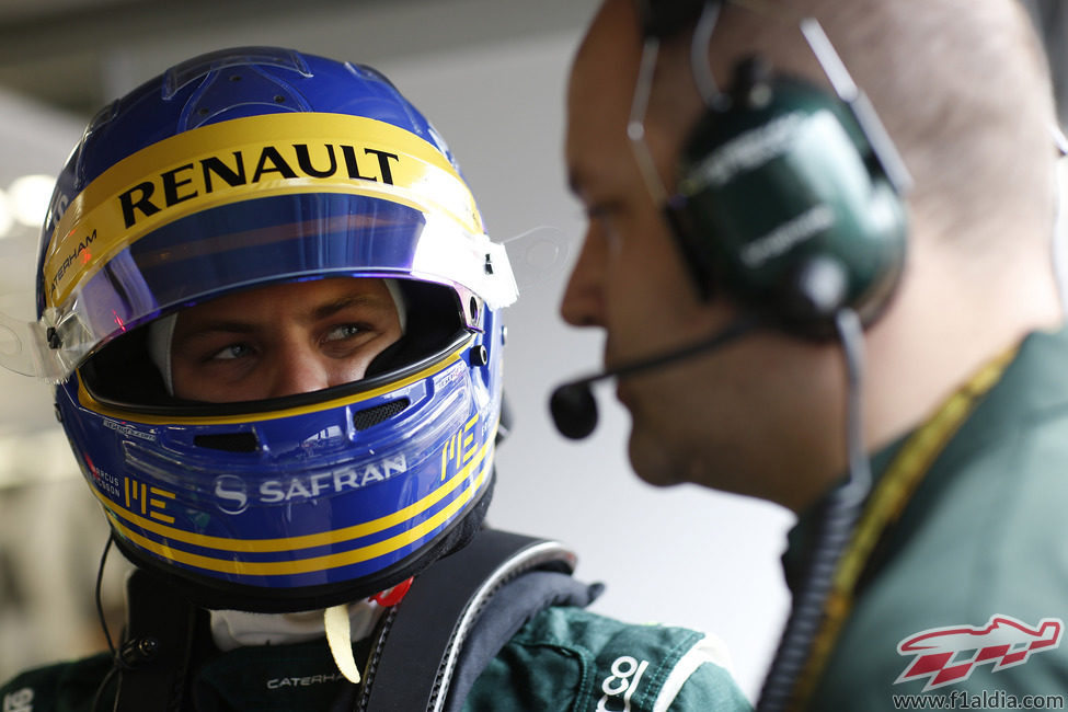 Marcus Ericsson estrena casco homenaje