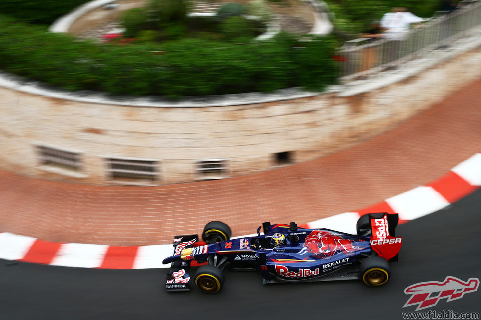 El STR9 de Jean-Eric Vegrne rueda en Mónaco