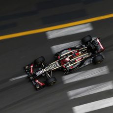 Romain Grosjean cruza el paso de cebra