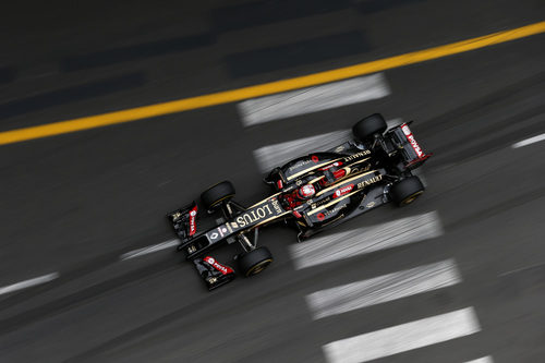 Romain Grosjean cruza el paso de cebra