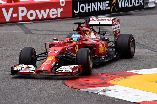 Fernando Alonso lideró la segunda sesión de libres