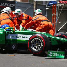 Los comisarios retiran el coche de Massa