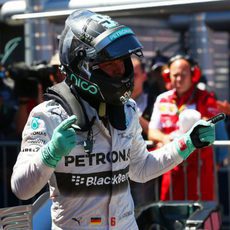 Alegría de Nico Rosberg tras lograr la pole en Mónaco