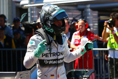 Alegría de Nico Rosberg tras lograr la pole en Mónaco