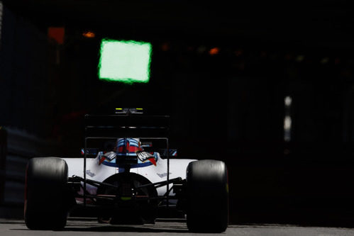 Valtteri Bottas llega a la entrada del túnel