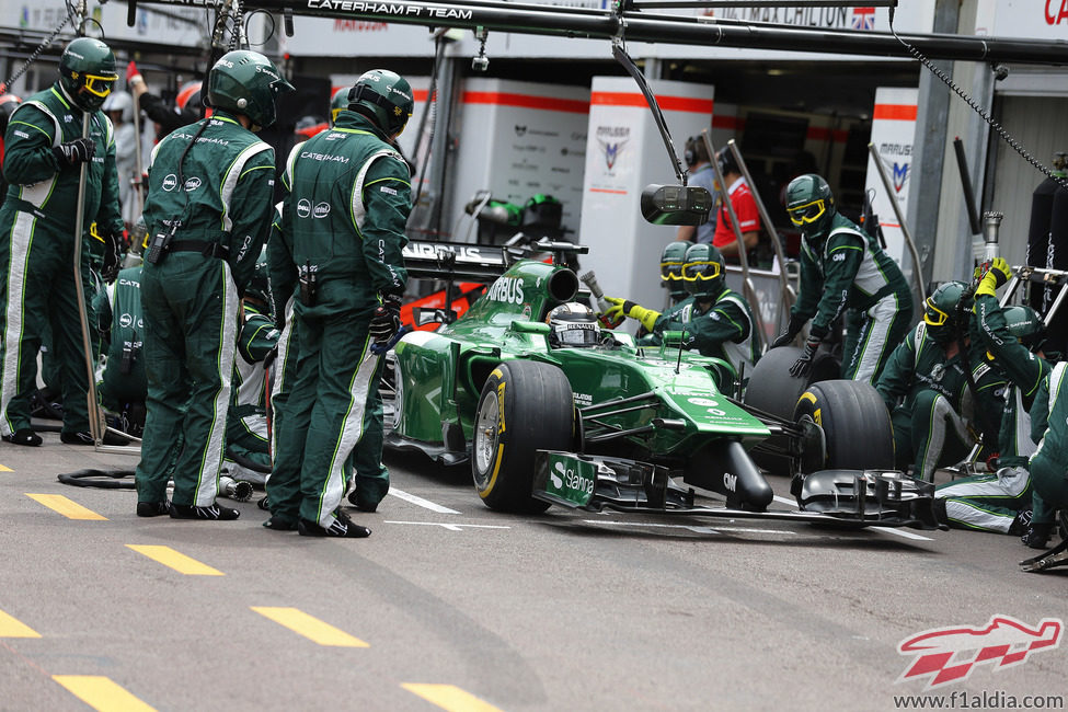 Parada en boxes rápida para Kamui Kobayashi