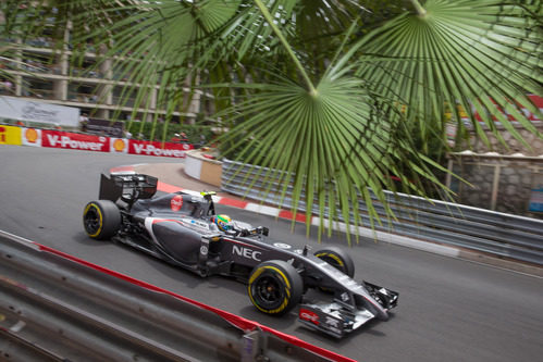 Esteban Gutiérrez cometió un trompo en la Rascasse