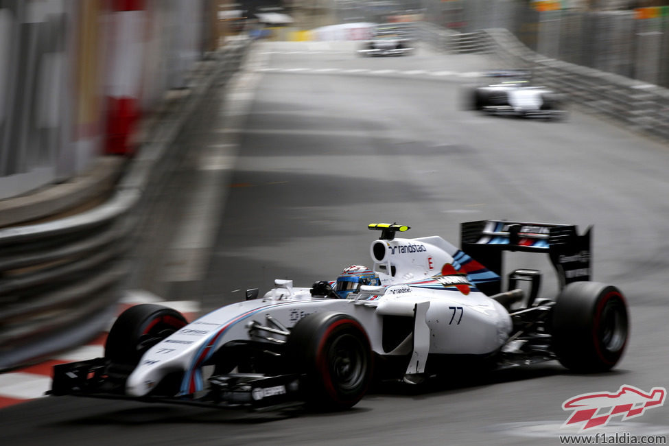 Valtteri Bottas abandonó en Loews por fallo en el motor