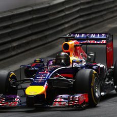 Sebastian Vettel tuvo que abandonar por el motor