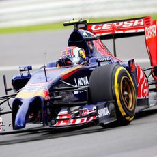 Daniil Kvyat se estrena en el circuito de Montreal