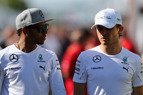 Nico Rosberg y Lewis Hamilton pasean juntos en Montreal