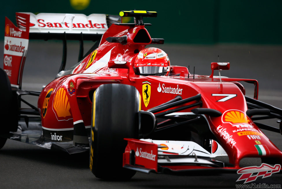 Kimi Räikkönen rindió mejor en la segunda sesión