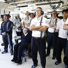 Frank Williams vive la clasificación con su equipo