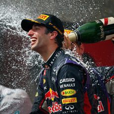 Celebración de champán para Daniel Ricciardo