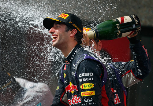 Celebración de champán para Daniel Ricciardo