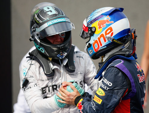 Nico Rosberg felicita a Daniel Ricciardo