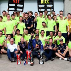 El equipo Red Bull celebra el doble podio en Canadá