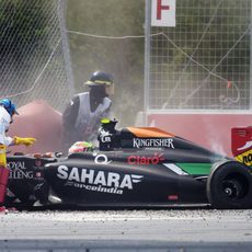 Sergio Pérez abandonó en la última vuelta