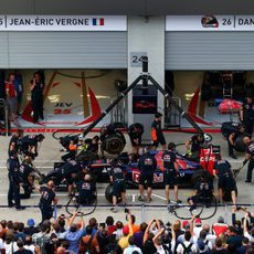 Toro Rosso practica paradas en boxes