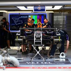 Red Bull trabaja en el box en Austria