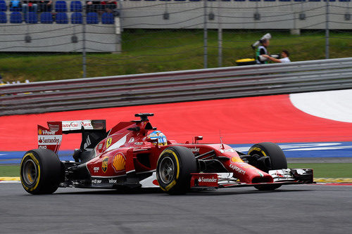 Trabajo de neumáticos para Fernando Alonso