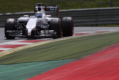 Felipe Massa acaba con la racha de los Mercedes