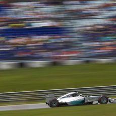 Los fallos de Lewis Hamilton le costaron la pole