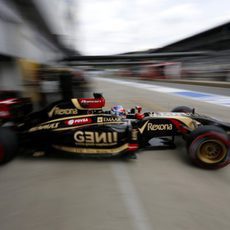 Romain Grosjean sale de boxes en el Red Bull Ring