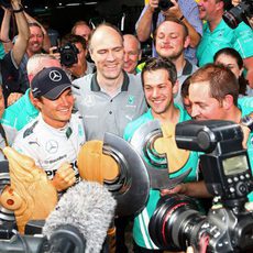 Nico Rosberg capta la atención de las cámaras