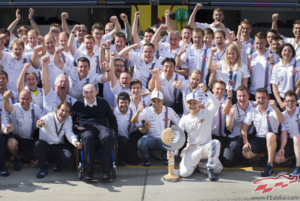 El equipo Williams celebra el resultado de Austria