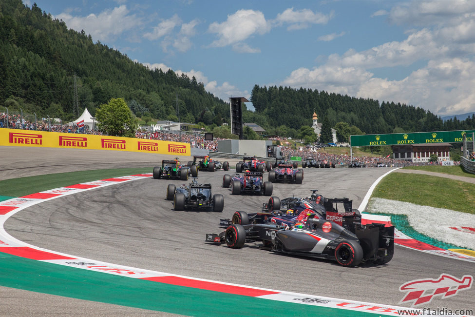 Esteban Gutiérrez durante la salida del GP de Austria