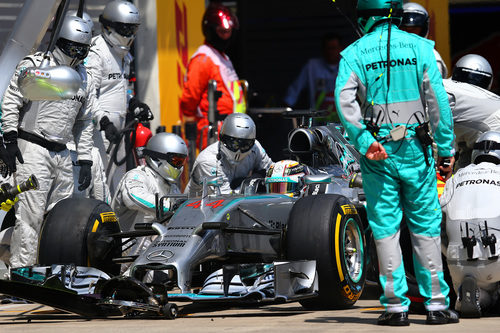 Parada en boxes de Lewis Hamilton en Austria