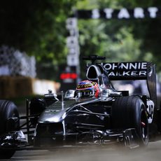 Jenson Button, con el McLaren MP4-26