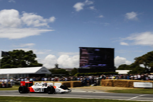 Takuya Izawa rueda en Goodwood