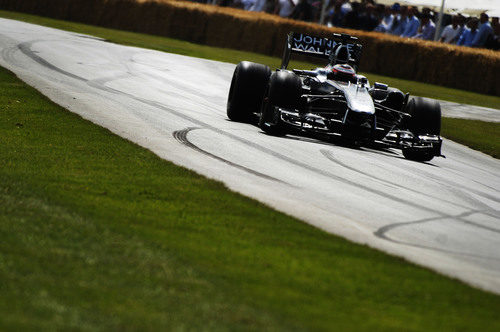 Stoffel Vandoorne, a los mandos del McLaren MP4-26 de 2011