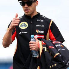 El 'ok' de Pastor Maldonado en Silverstone