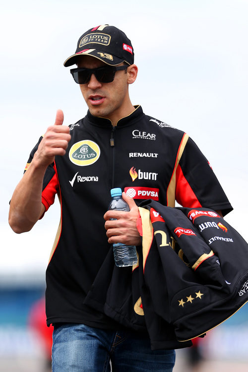 El 'ok' de Pastor Maldonado en Silverstone