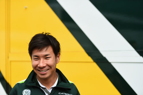 Un sonriente Kamui Kobayashi en Inglaterra